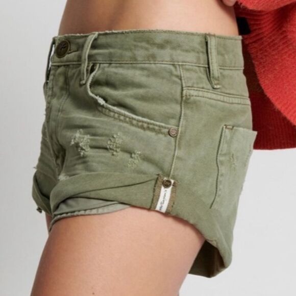 One x Teaspoon Super Khaki Bandit Sz 22” Shorts - Picture 6 of 9